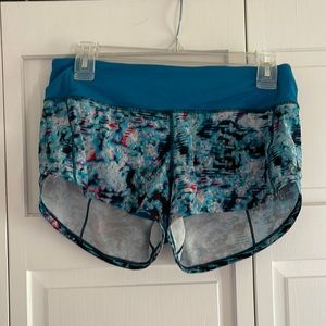 Lululemon 2.5” Speed Up Shorts